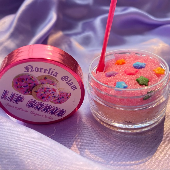 Four Different Flavored Organic Lip Scrubs - Picture 3 of 8